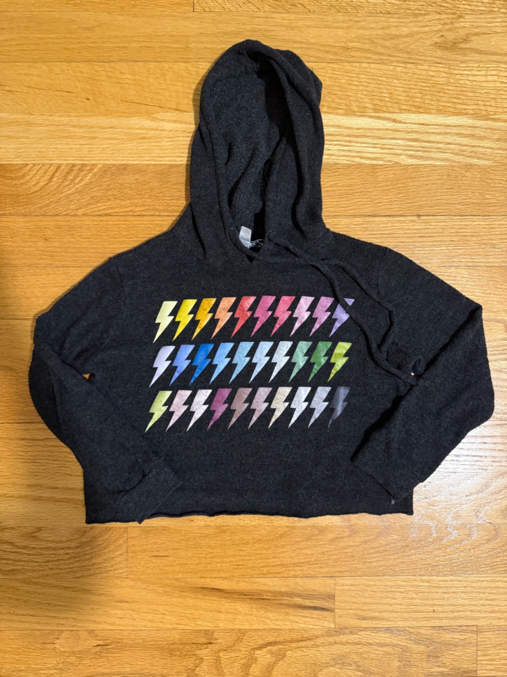 Rock Candy Gray Cropped Pullover with Lightning Bolts from Denny’s Sz 4/5